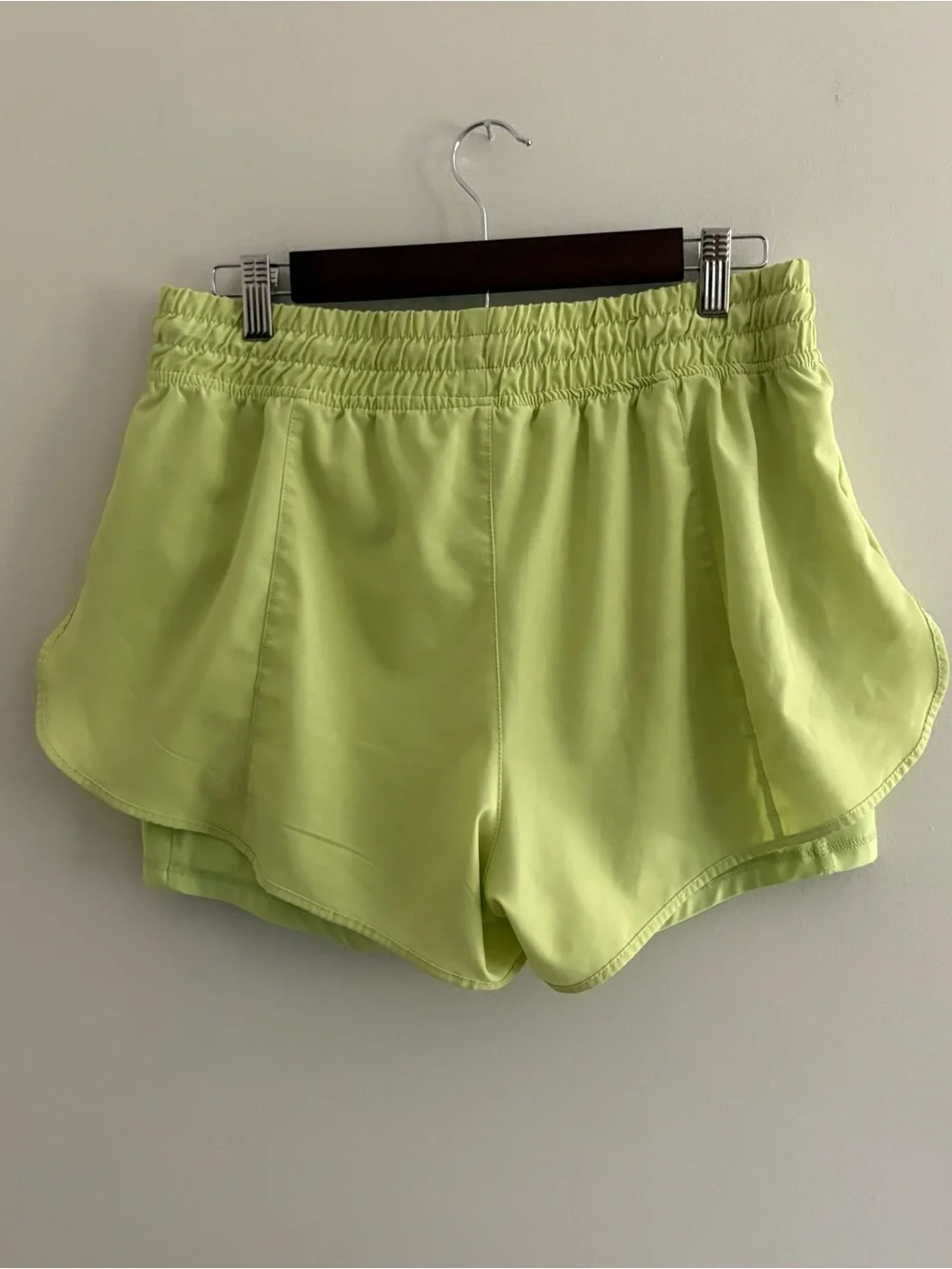 90 Degrees By Reflex Women’s Large Athletic Shorts Neon Yellow Bright Running